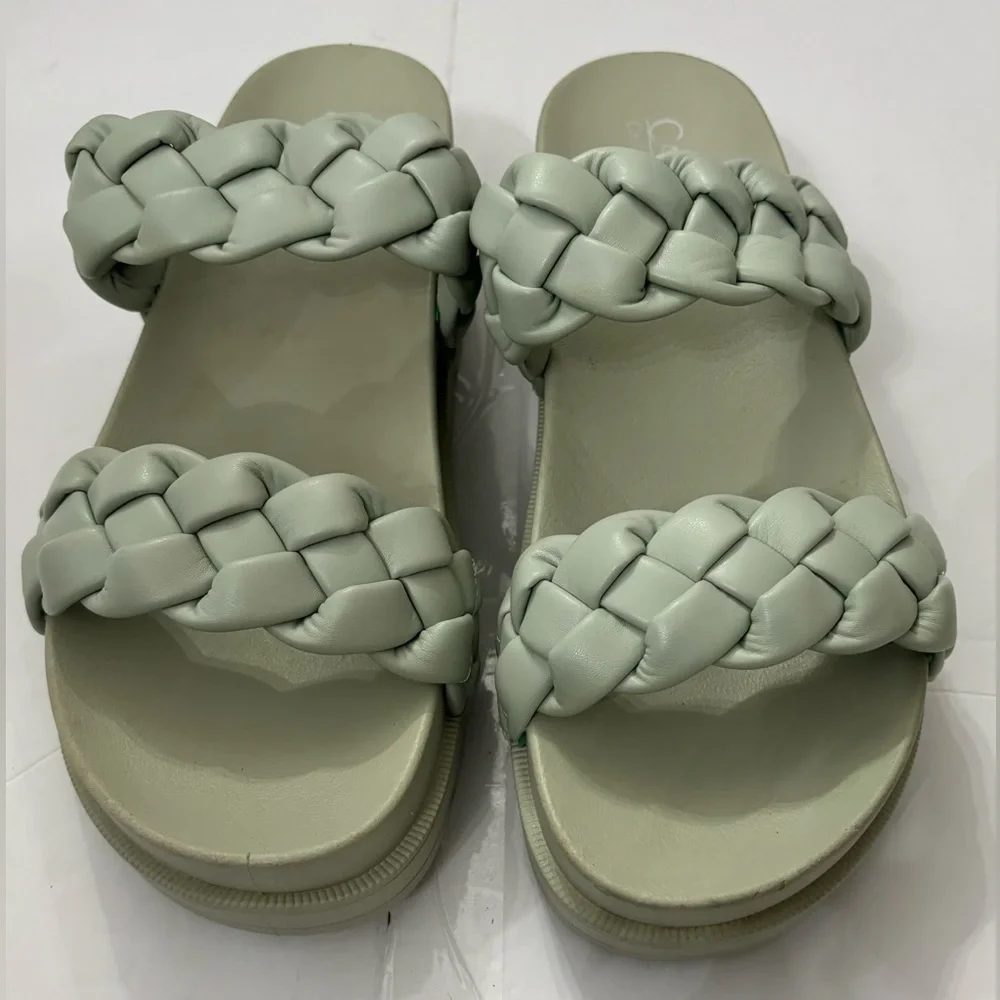 Catherine Malandrino Women Double Strap Green Sandals Size 9 Summer Beach Vacay